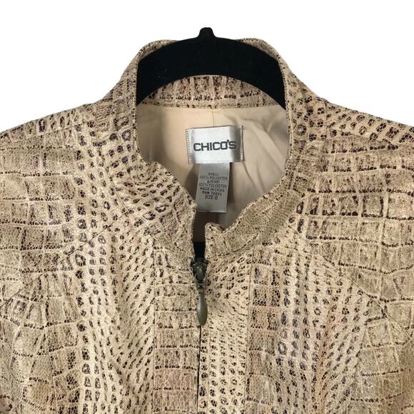 Chico's Size 0 Zipper Front Jacket Mock Neck Light Weight Faux Leather Texture - Picture 4 of 8